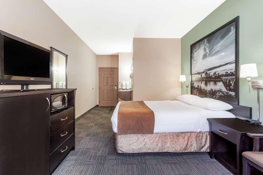 Super 8 By Wyndham Saskatoon Near Saskatoon Airport Hotel Ruang foto