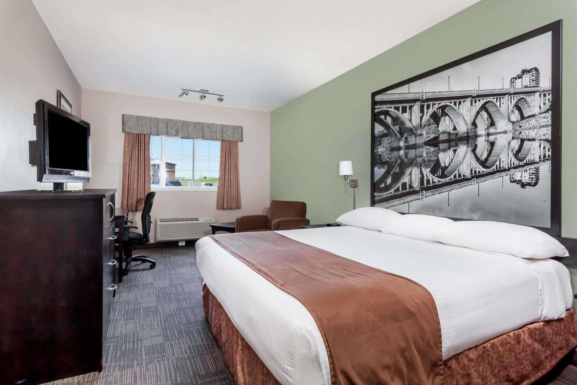 Super 8 By Wyndham Saskatoon Near Saskatoon Airport Hotel Bagian luar foto